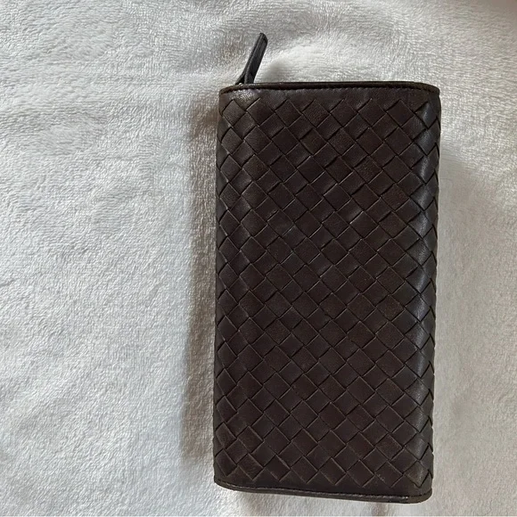 $1000 Bottega Veneta Brown Flap Wallet - Picture 5 of 7